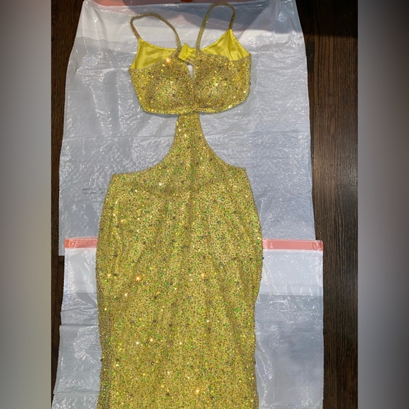 Portia and Scarlett prom dress worn for three hours. Bought for over $650.00. - Picture 2 of 13